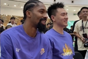 真人百家乐游戏官网-丁威迪中国行—丁威迪与老队友孟博龙重逢 比拼三分难分伯仲！